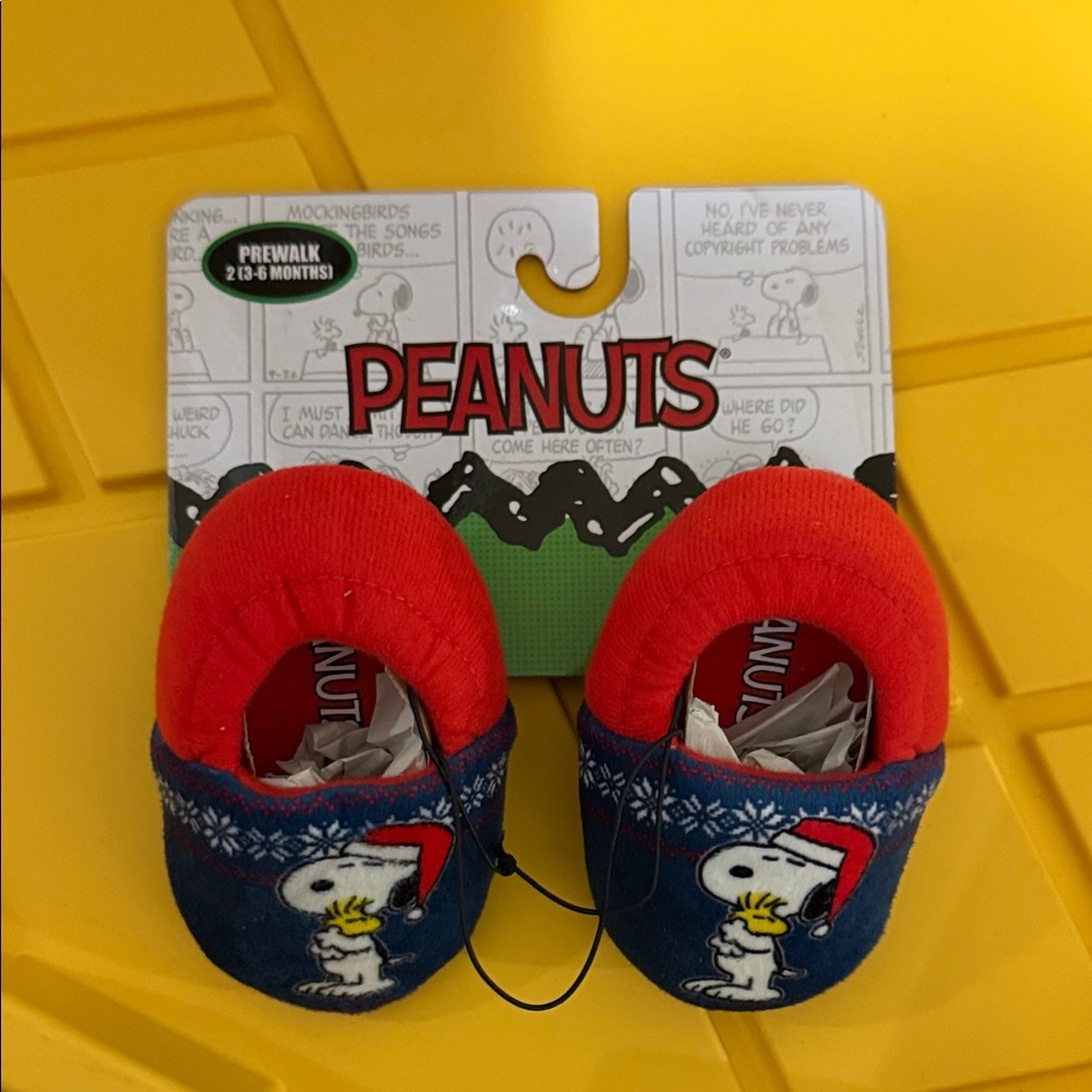 Peanuts Snoopy Baby Booties in Red and Blue